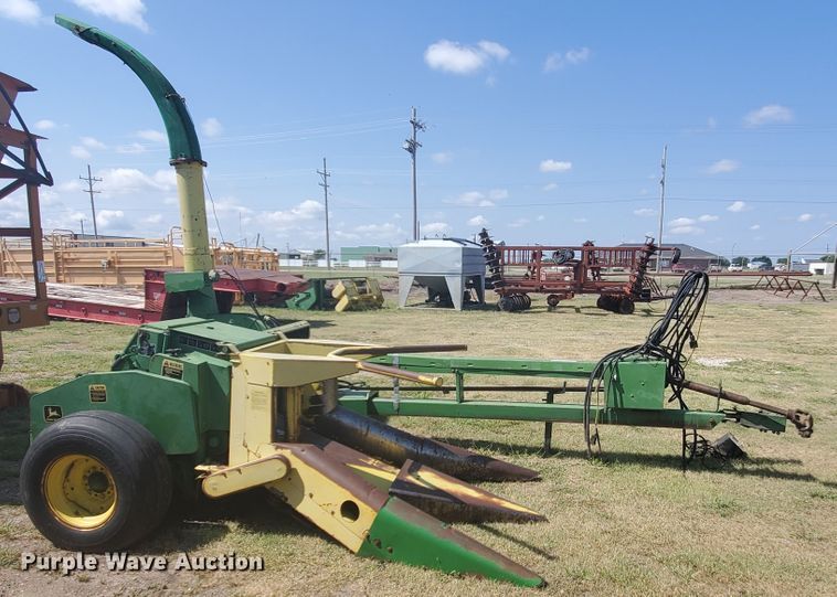 image for item DE4482 John Deere forage harvester