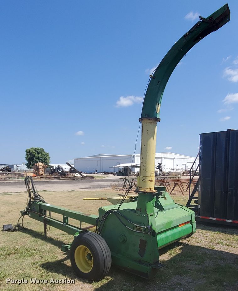 image for item DE4482 John Deere forage harvester