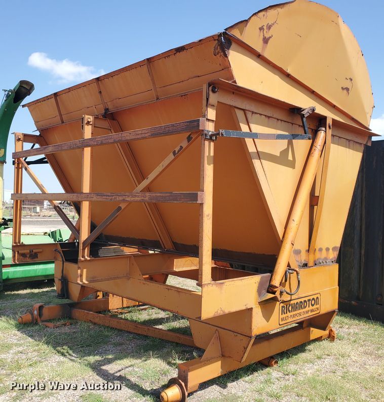 image for item DE4483 Richardton 1200 multi-purpose silage dump wagon