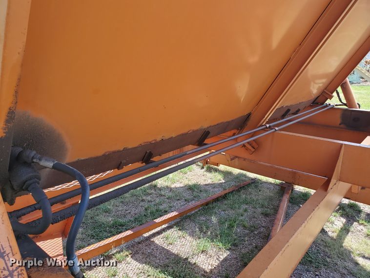 image for item DE4483 Richardton 1200 multi-purpose silage dump wagon