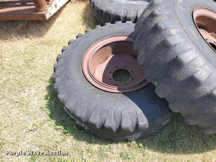 image for item DE4483 Richardton 1200 multi-purpose silage dump wagon