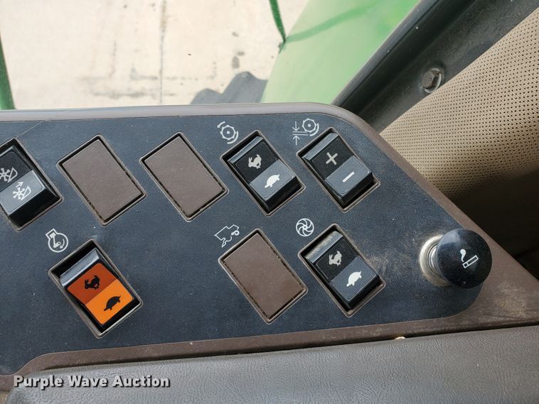 image for item DE4486 John Deere 9500 combine