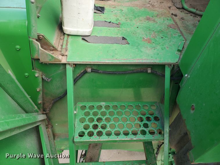 image for item DE4486 John Deere 9500 combine