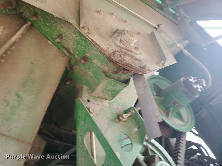 image for item DE4486 John Deere 9500 combine