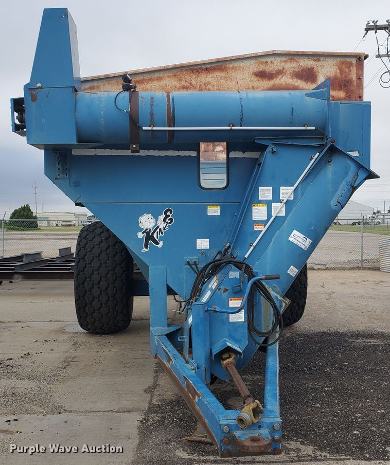 image for item DE4487 Kinze 840 grain cart