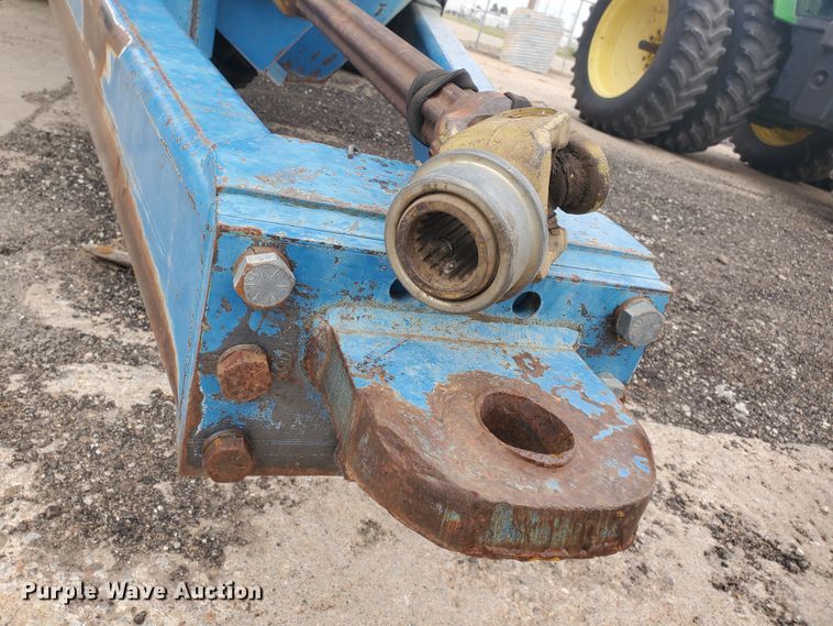 image for item DE4487 Kinze 840 grain cart