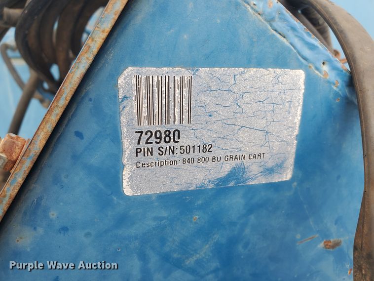 image for item DE4487 Kinze 840 grain cart