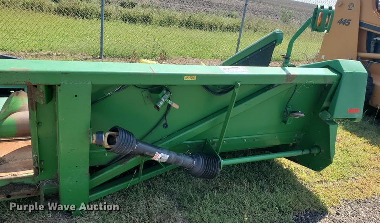 image for item DE4494 1999 John Deere 893 corn head