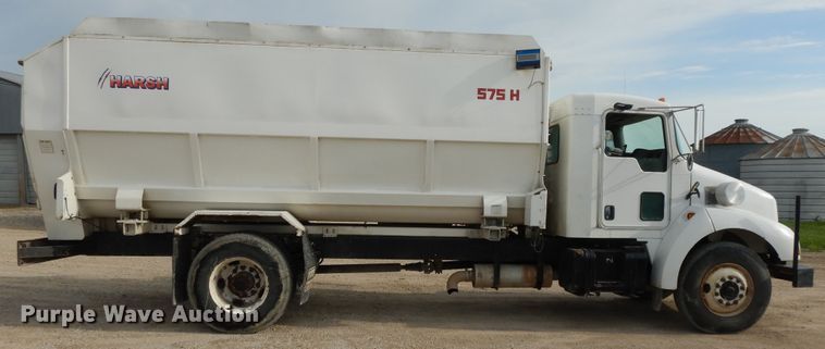 image for item DF5293 2007 Kenworth T300  feed mixer truck