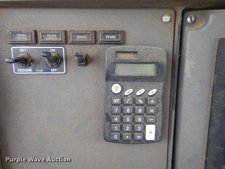 image for item DF5293 2007 Kenworth T300  feed mixer truck