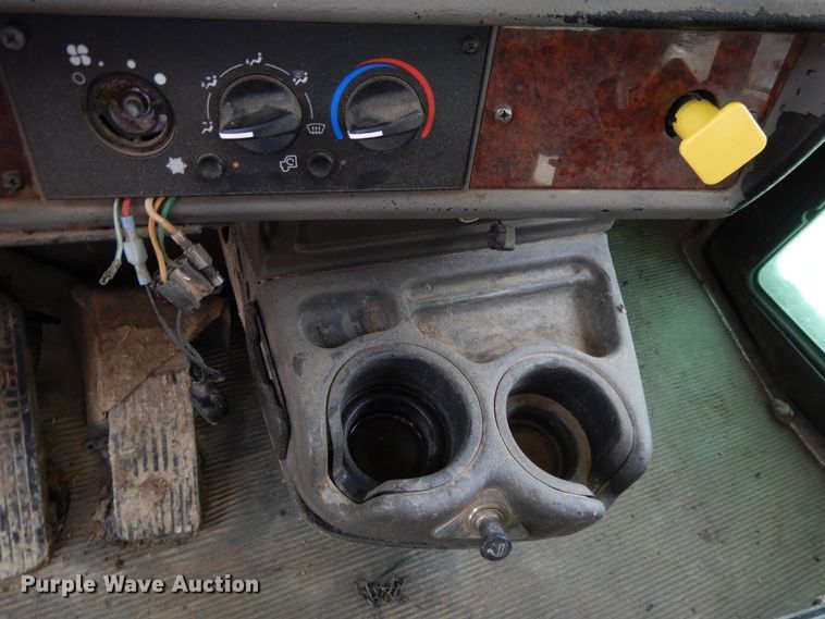 image for item DF5293 2007 Kenworth T300  feed mixer truck