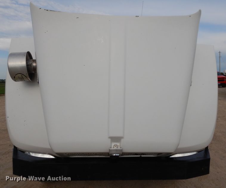 image for item DF5293 2007 Kenworth T300  feed mixer truck