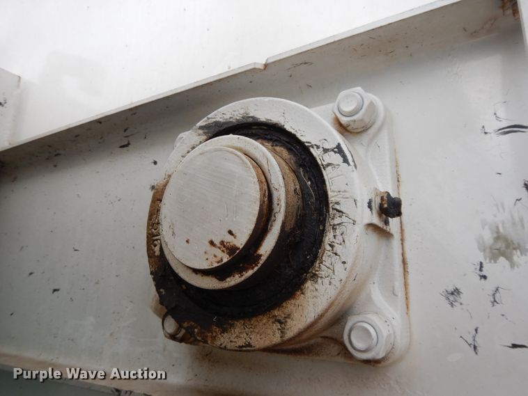 image for item DF5293 2007 Kenworth T300  feed mixer truck