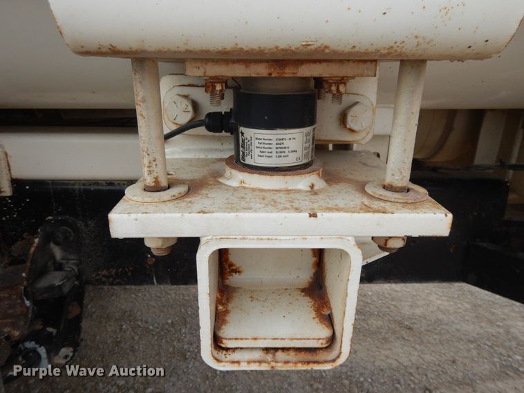 image for item DF5293 2007 Kenworth T300  feed mixer truck