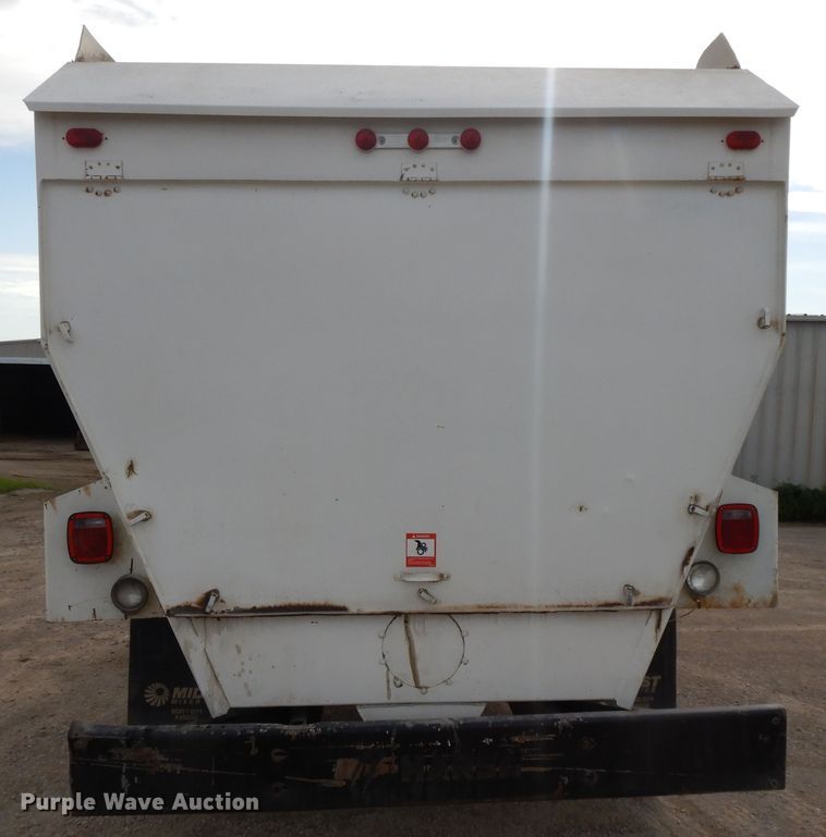 image for item DF5293 2007 Kenworth T300  feed mixer truck