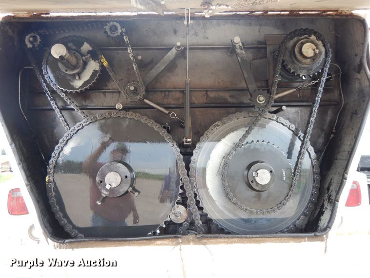 image for item DF5293 2007 Kenworth T300  feed mixer truck