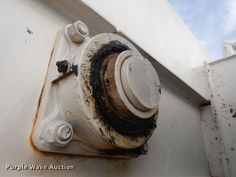 image for item DF5293 2007 Kenworth T300  feed mixer truck