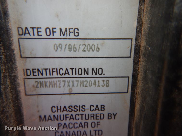 image for item DF5293 2007 Kenworth T300  feed mixer truck