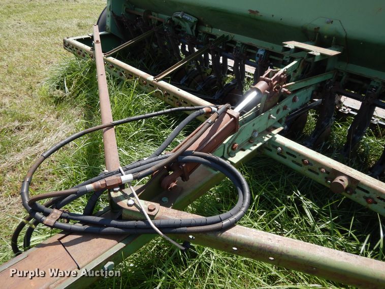 image for item DF5317 John Deere 8350 grain drill