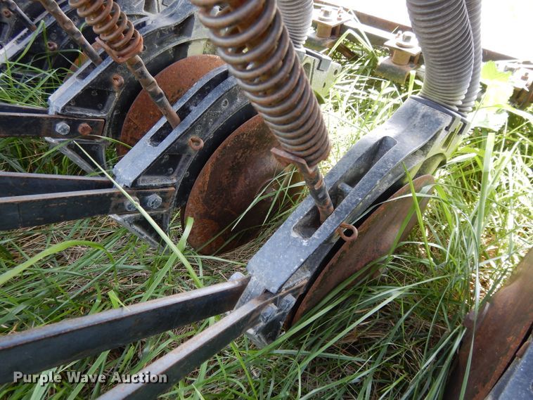 image for item DF5317 John Deere 8350 grain drill