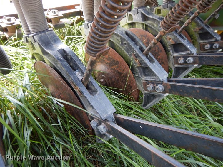 image for item DF5317 John Deere 8350 grain drill