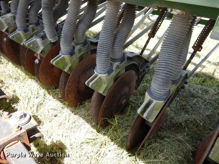 image for item DF5317 John Deere 8350 grain drill