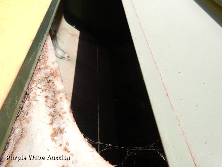 image for item DF5317 John Deere 8350 grain drill