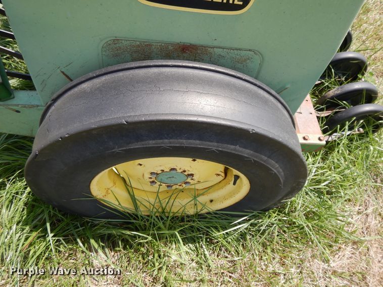 image for item DF5317 John Deere 8350 grain drill
