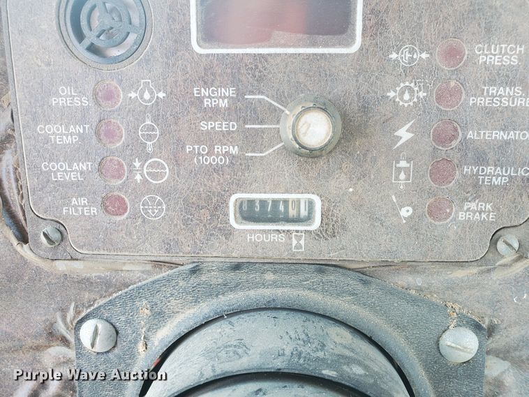 image for item DF5631 1984 Versatile 555  4WD tractor