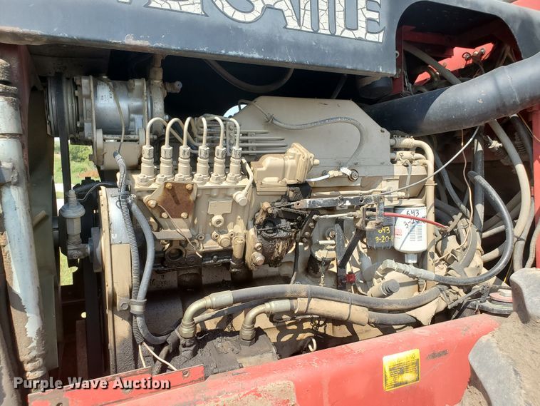 image for item DF5631 1984 Versatile 555  4WD tractor