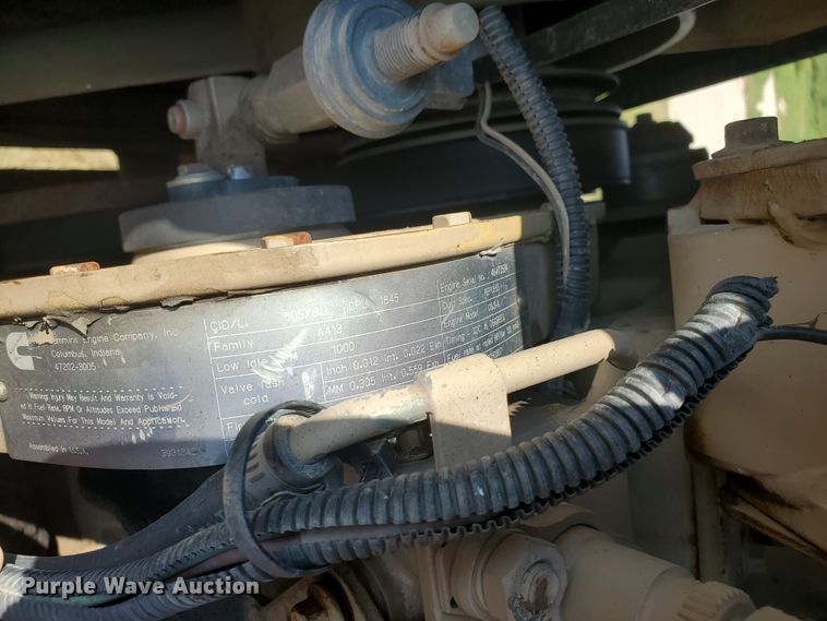 image for item DF5631 1984 Versatile 555  4WD tractor