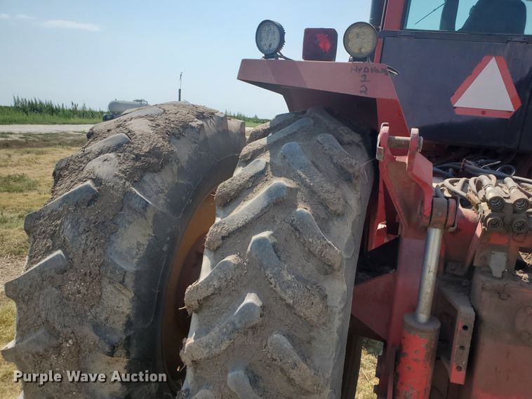 image for item DF5631 1984 Versatile 555  4WD tractor