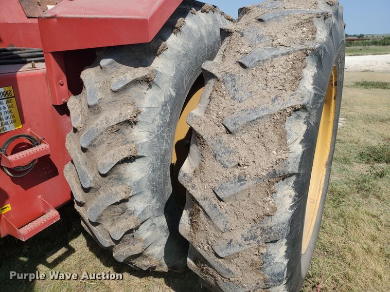 image for item DF5631 1984 Versatile 555  4WD tractor