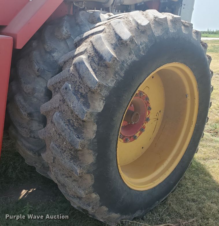 image for item DF5631 1984 Versatile 555  4WD tractor