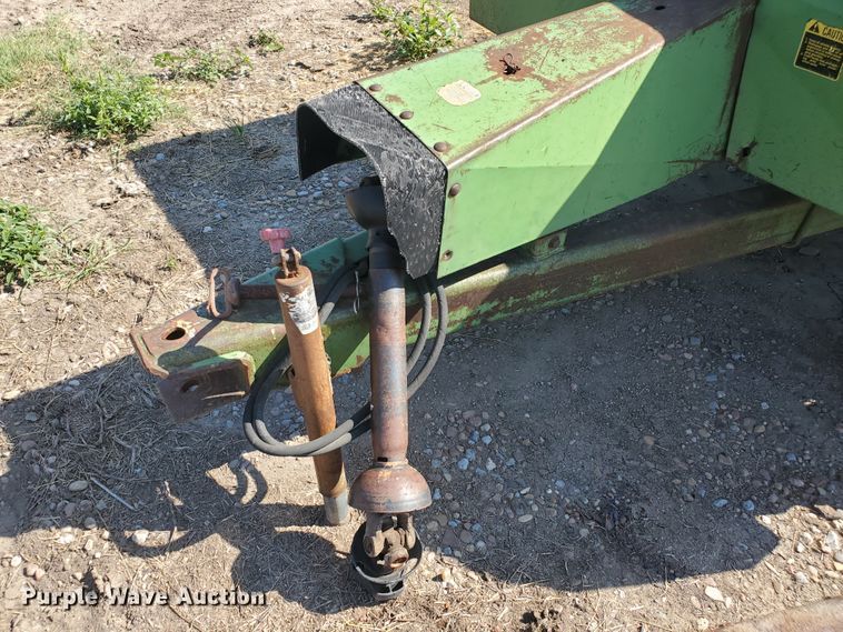 image for item DF5668 John Deere 680 manure spreader