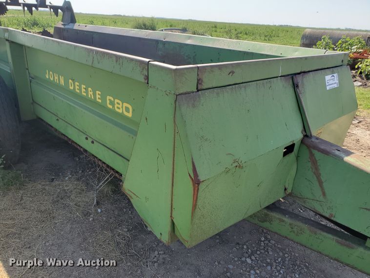 image for item DF5668 John Deere 680 manure spreader