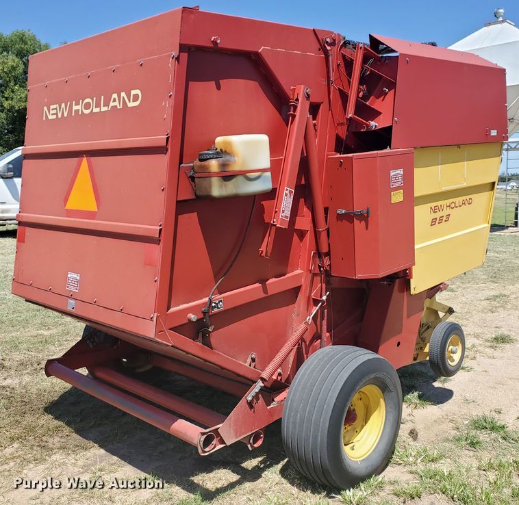 image for item DF5672 New Holland 853  round baler