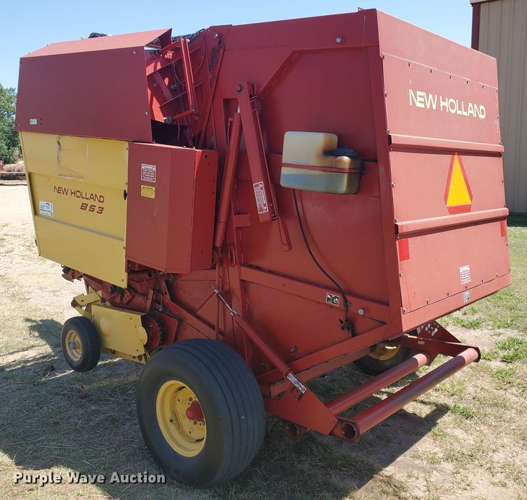 image for item DF5672 New Holland 853  round baler