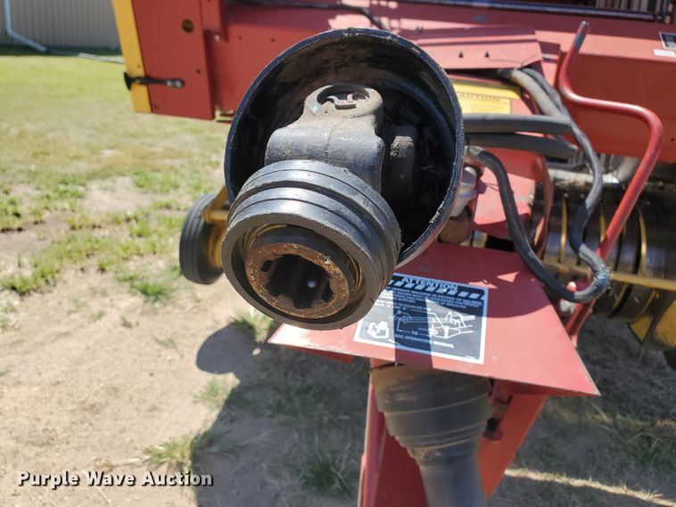 image for item DF5672 New Holland 853  round baler