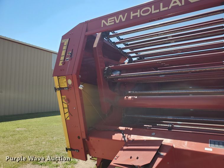 image for item DF5672 New Holland 853  round baler