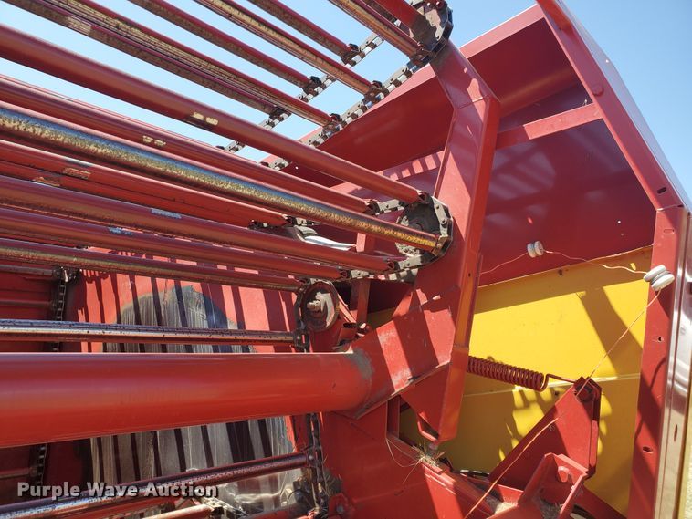 image for item DF5672 New Holland 853  round baler