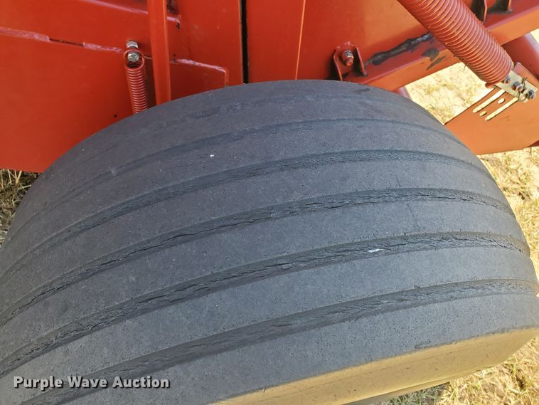 image for item DF5672 New Holland 853  round baler