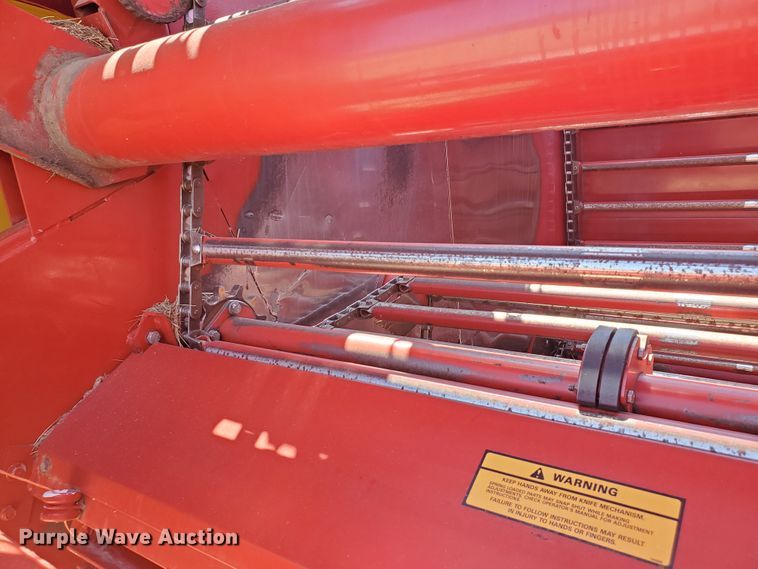 image for item DF5672 New Holland 853  round baler