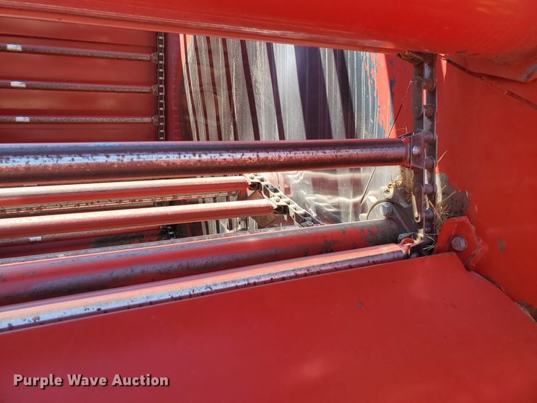 image for item DF5672 New Holland 853  round baler