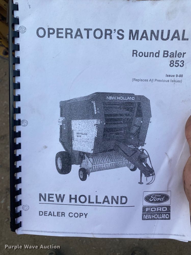 image for item DF5672 New Holland 853  round baler