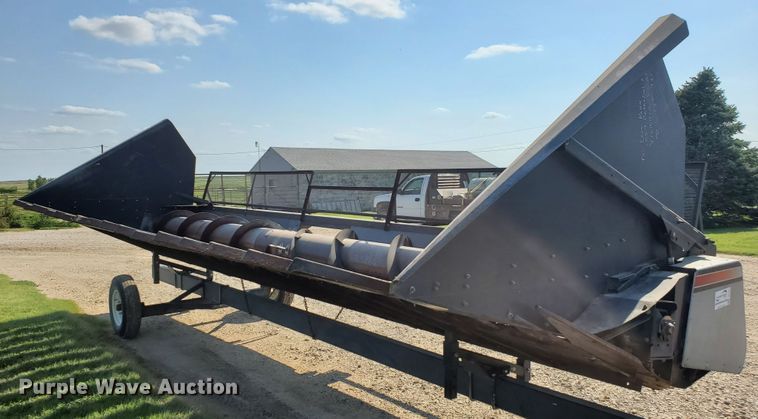 image for item DF7551 Deutz Allis sunflower rigid head