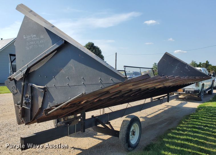 image for item DF7551 Deutz Allis sunflower rigid head