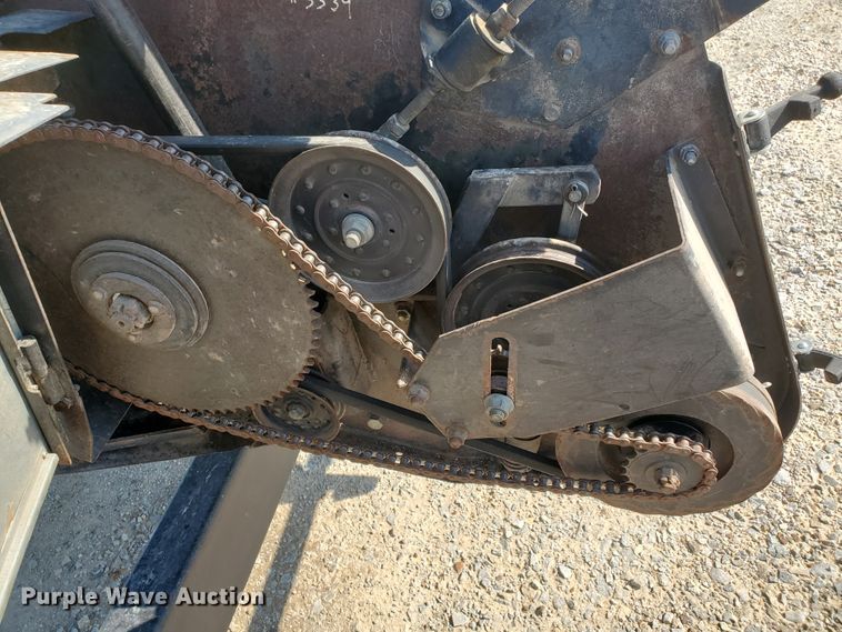 image for item DF7551 Deutz Allis sunflower rigid head