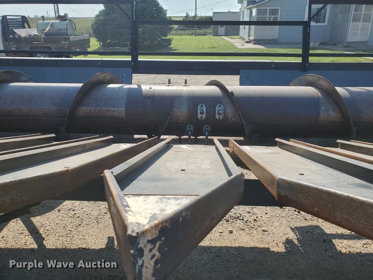 image for item DF7551 Deutz Allis sunflower rigid head