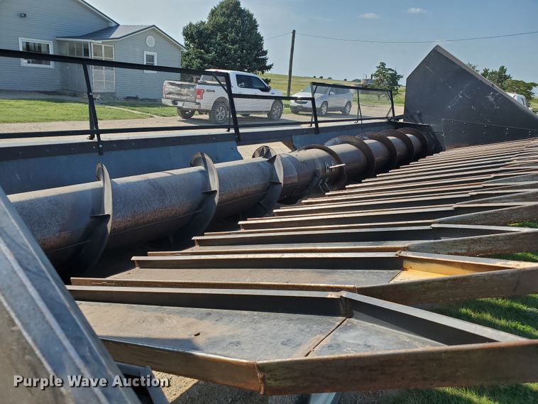 image for item DF7551 Deutz Allis sunflower rigid head